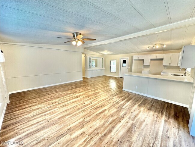 Foto del edificio - 1252 Henderson Creek Dr