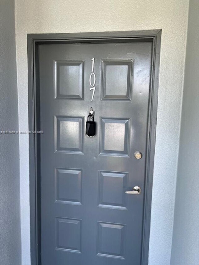 Foto del edificio - 12701 SW 13th St