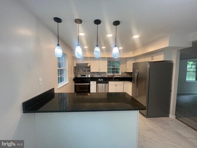 Foto del edificio - 4200 Gerry Ln