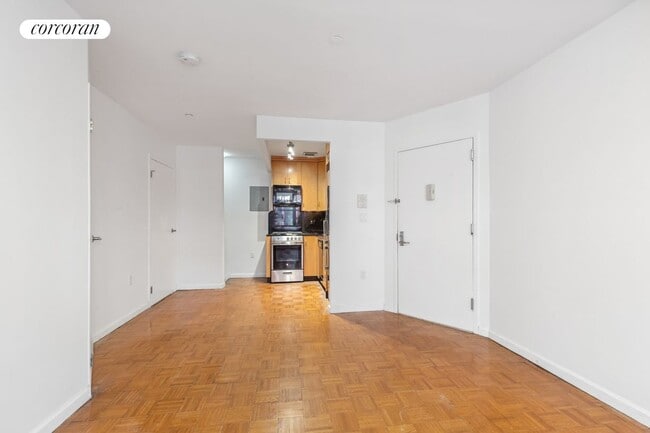Building Photo - 714 Sackett St