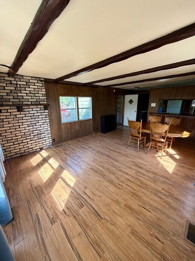 Foto del edificio - Cozy 3BR Home with Fenced Yard – Available Now!
