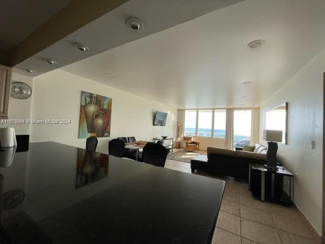 Foto del edificio - 3725 S Ocean Dr