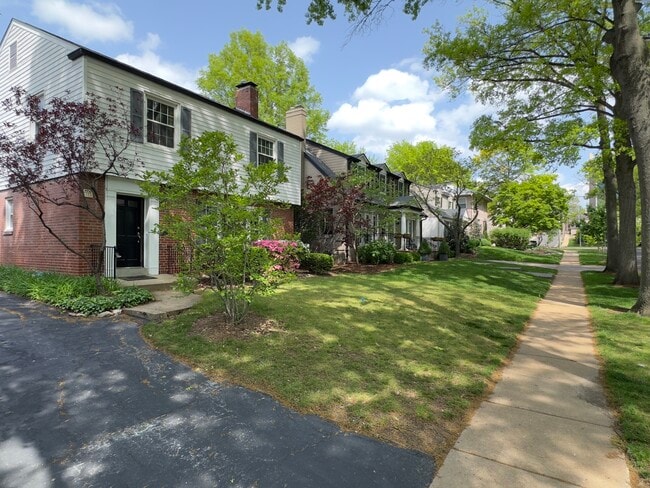 Building Photo - 8115 Westmoreland Ave