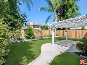 Building Photo - 25679 Lupita Dr