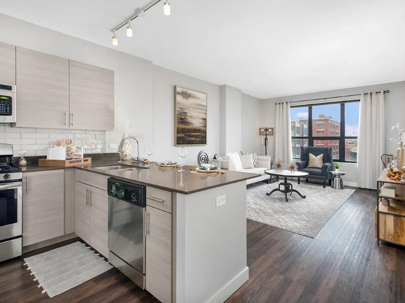 Foto principal - 1260 W Madison St
