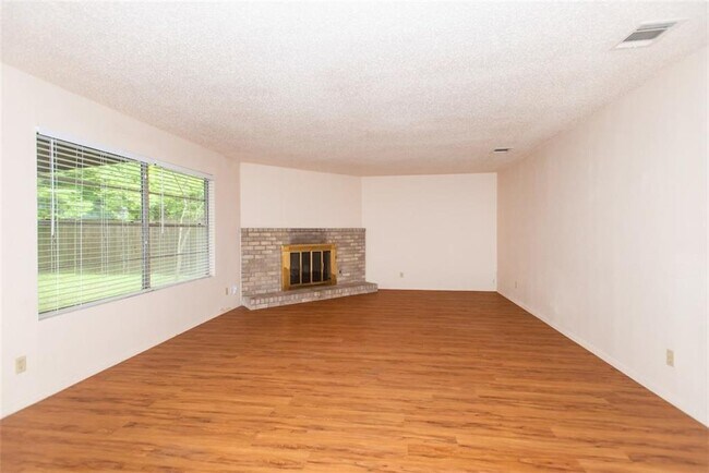 Building Photo - 2407 Burly Oak Dr
