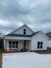 Building Photo - 330 Orion St
