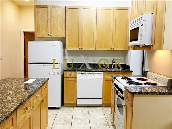 Building Photo - 61 W 86th St