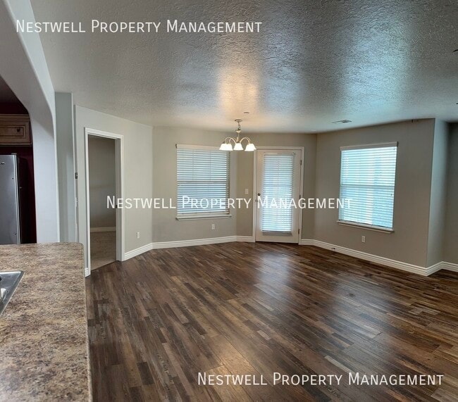 Building Photo - 5003 W Calton Ln