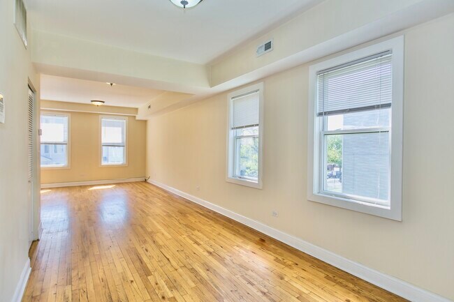 Foto del edificio - 1636 N Spaulding Ave