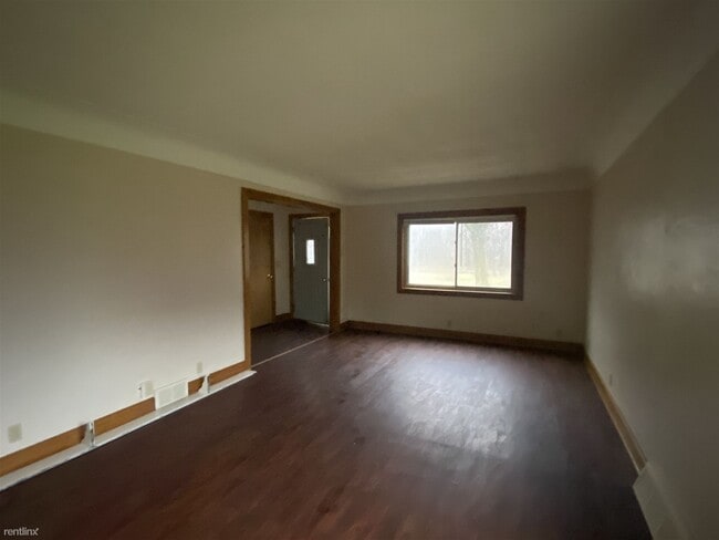 Building Photo - 3 br, 1.5 bath House - 3148 Robinson Rd