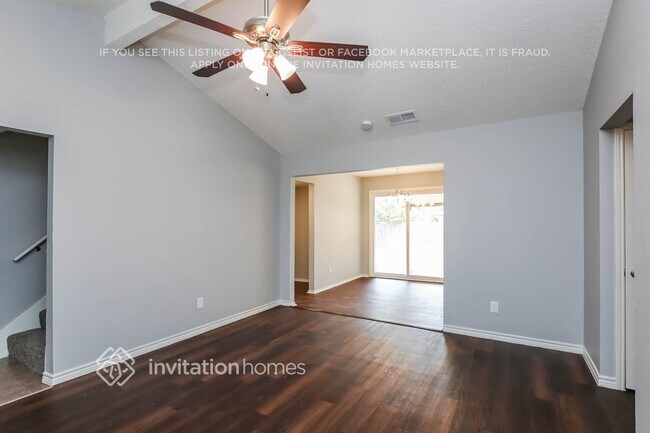 Building Photo - 627 Plainview Dr