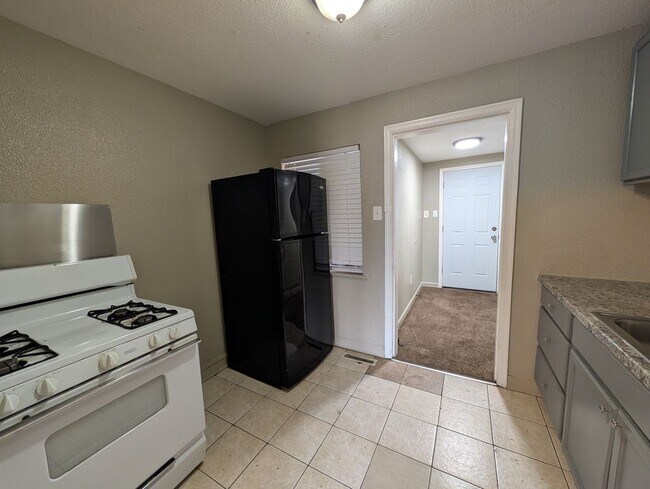 Building Photo - 1537 Uinta St