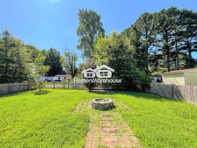 Building Photo - 105 Bedford Pl