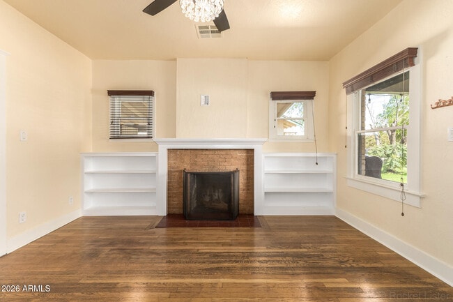 Building Photo - 2034 N Mitchell St