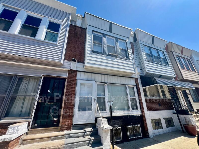 Photo - 3253 N Dover St