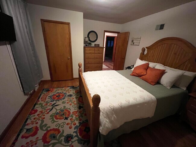 Foto del edificio - 220 E Wilbur Ave