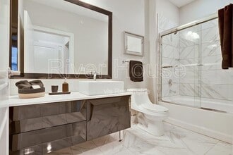Interior Photo - River House Apartments