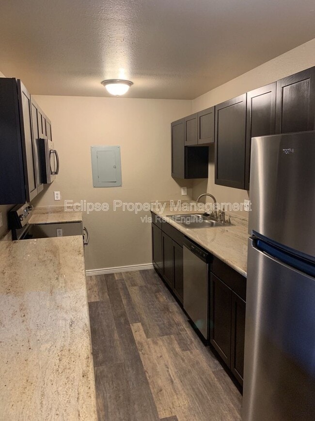 Building Photo - 522 Bell Ct