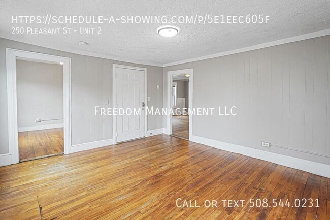 Building Photo - 250 Pleasant St