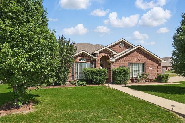 Building Photo - 108 Shumard Dr