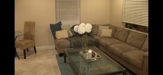 Foto del edificio - 1430 NW 6th Pl