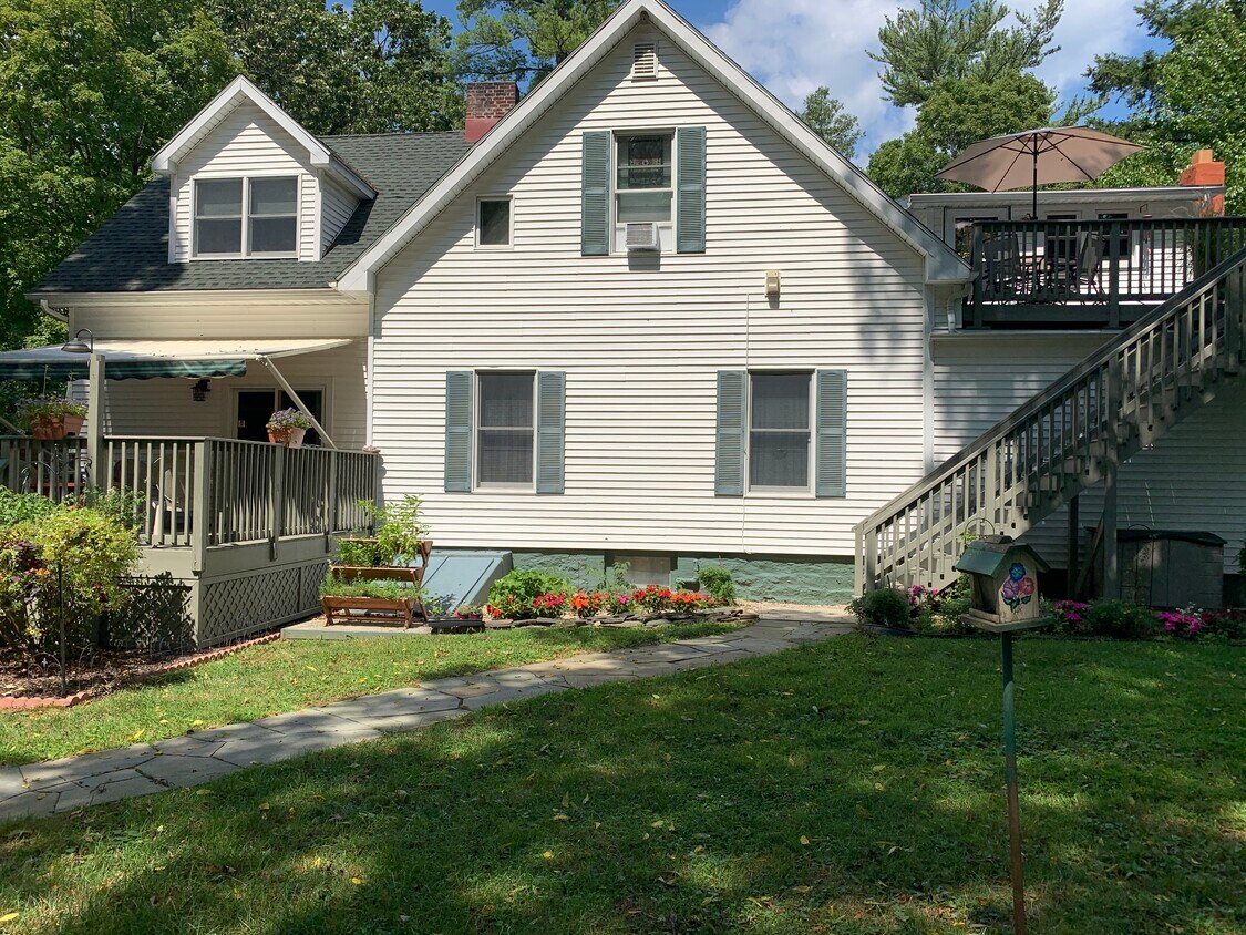 Foto del edificio - 292 Manchester Rd