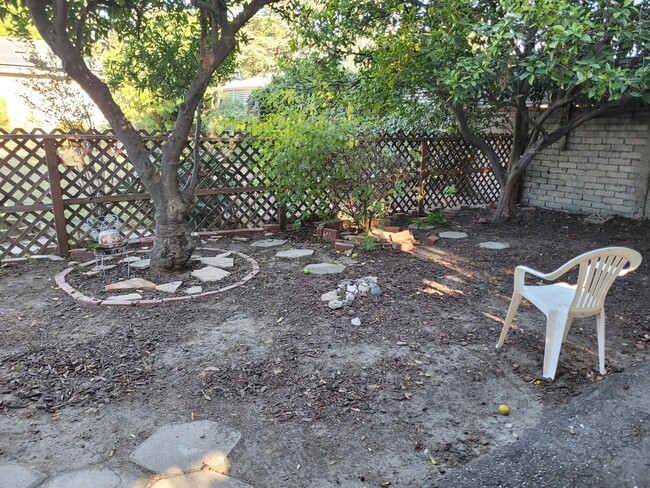 Garden Area - 5141 Biloxi Ave