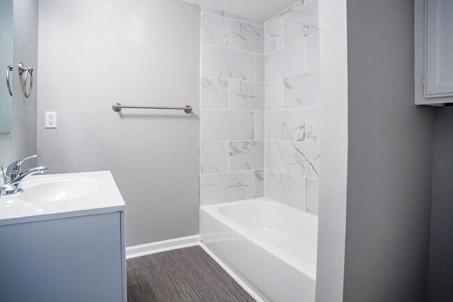 Foto del edificio - 13508 Silver Ln