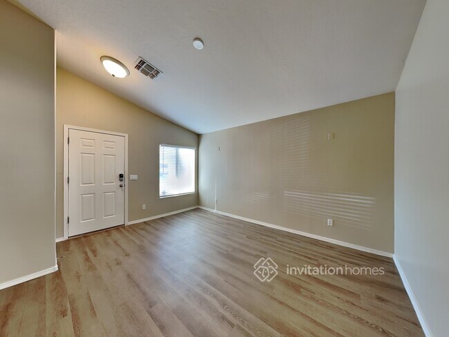 Foto del edificio - 4347 N 111th Ln