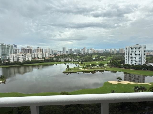 Foto del edificio - 3625 N Country Club Dr