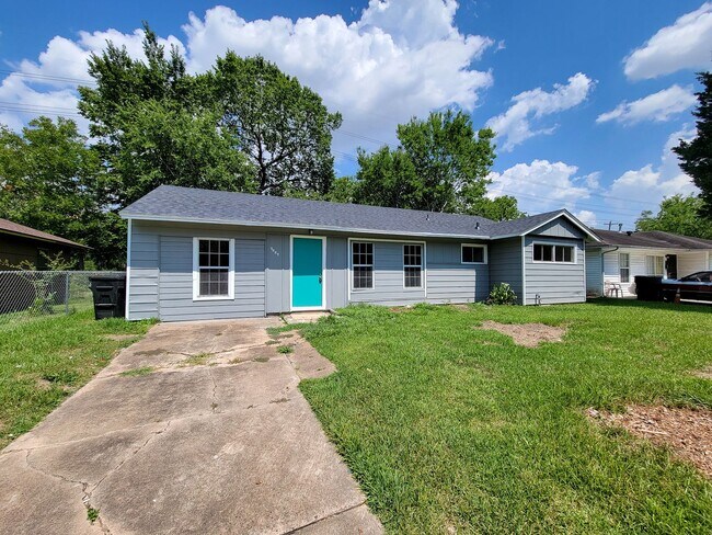 Photo - RECENTLY REMODELED 3 BEDROOM LEASE HOME