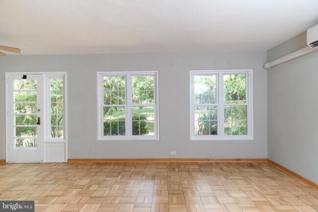 Foto del edificio - 3117 Ravensworth Pl