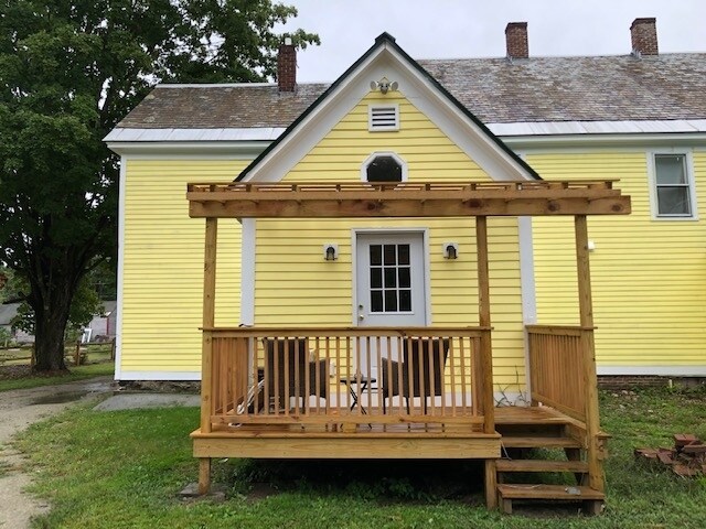 Primary Photo - 27 Ashuelot St