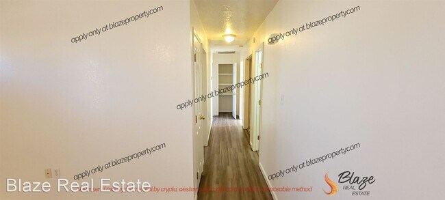 Foto del edificio - 3 br, 1 bath House - 308 Almond St