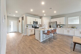 Building Photo - 12107 Bear River Dr