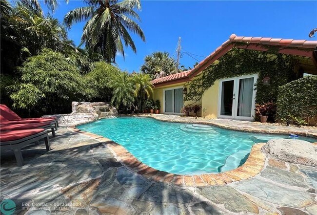 Foto del edificio - 3301 NE 16th Ct