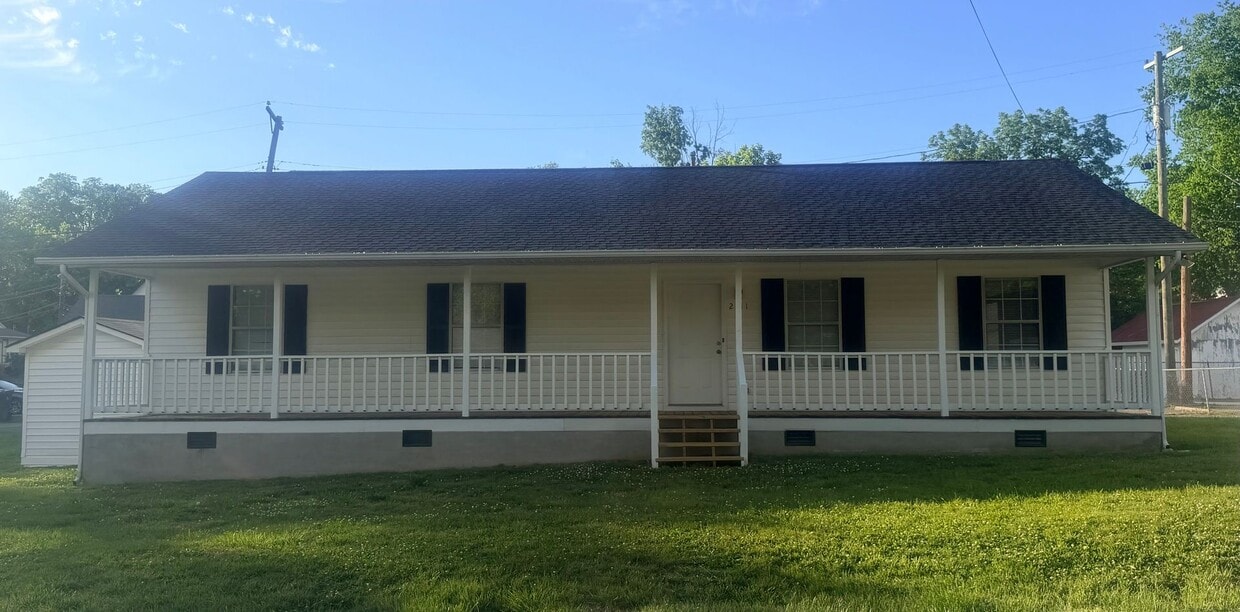 Fountain City rental available now - Fountain City rental available now