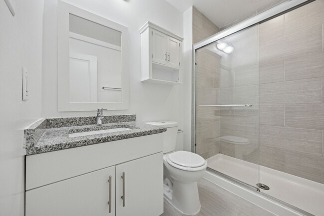 Building Photo - Knightsbridge Apartments