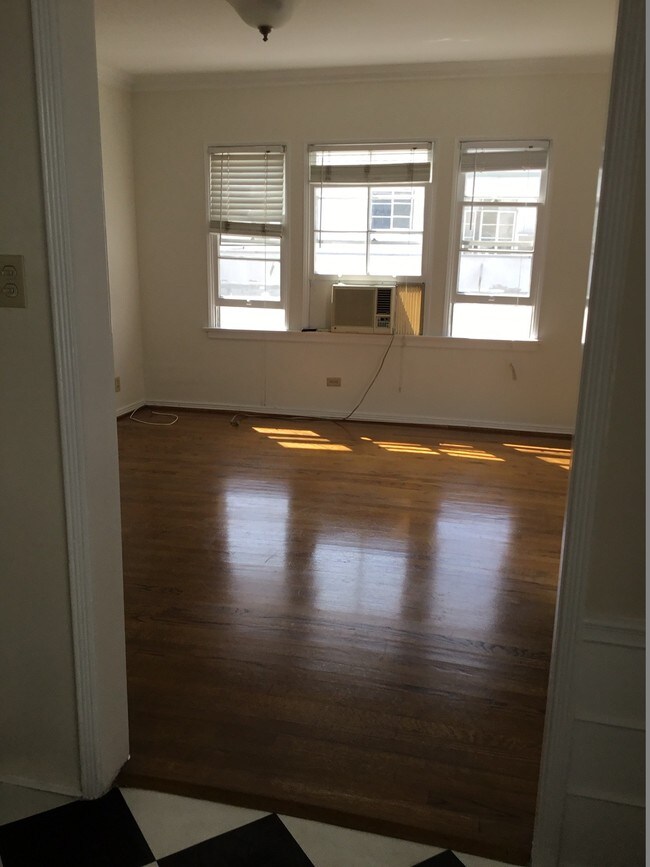 Sala de estar 1 - 9934 Durant Dr