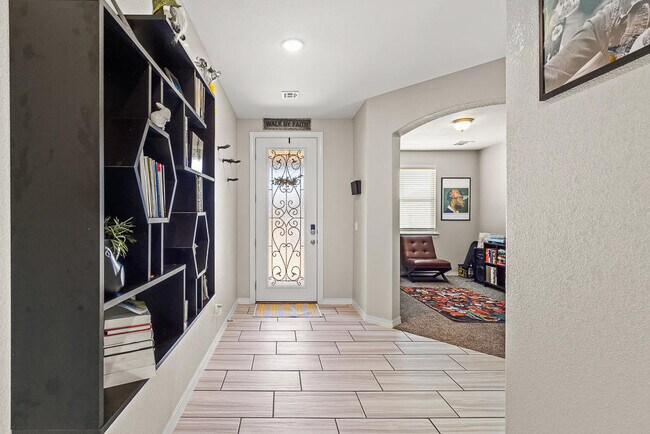 Building Photo - 14821 Tierra Escape Ave