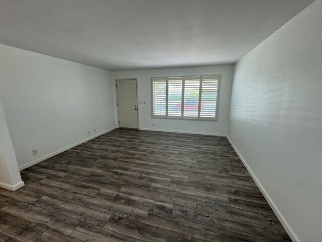 Foto del edificio - Beautifully Updated  2 Bed - 2 Bath Home in 55 Plus Community in Sunland Village - Mesa, AZ