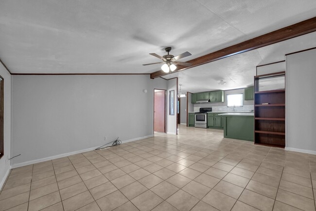 Foto del edificio - 14287 Forest Cir