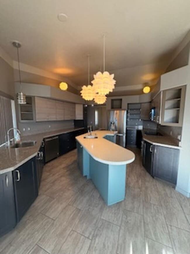 Building Photo - 3935 Silver Clipper Ln