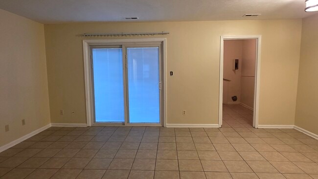 Building Photo - 401 Advocate Ct