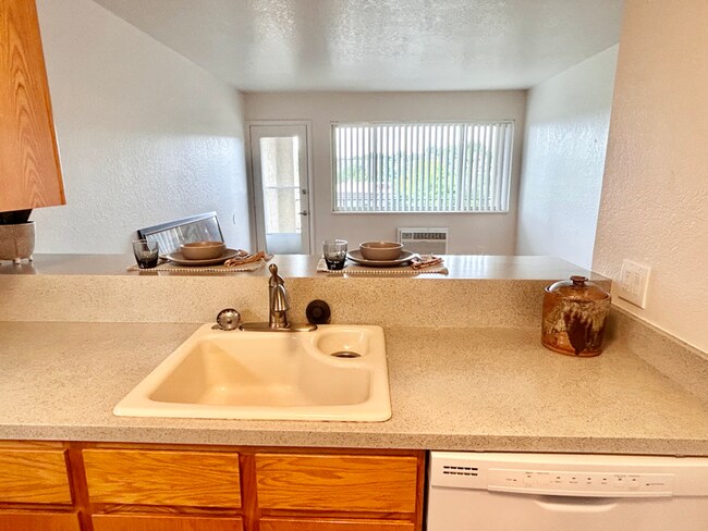 Building Photo - 621 W Prentice Ave