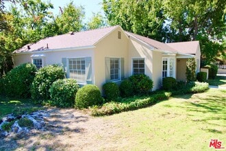 Building Photo - 11410 Aqua Vista St