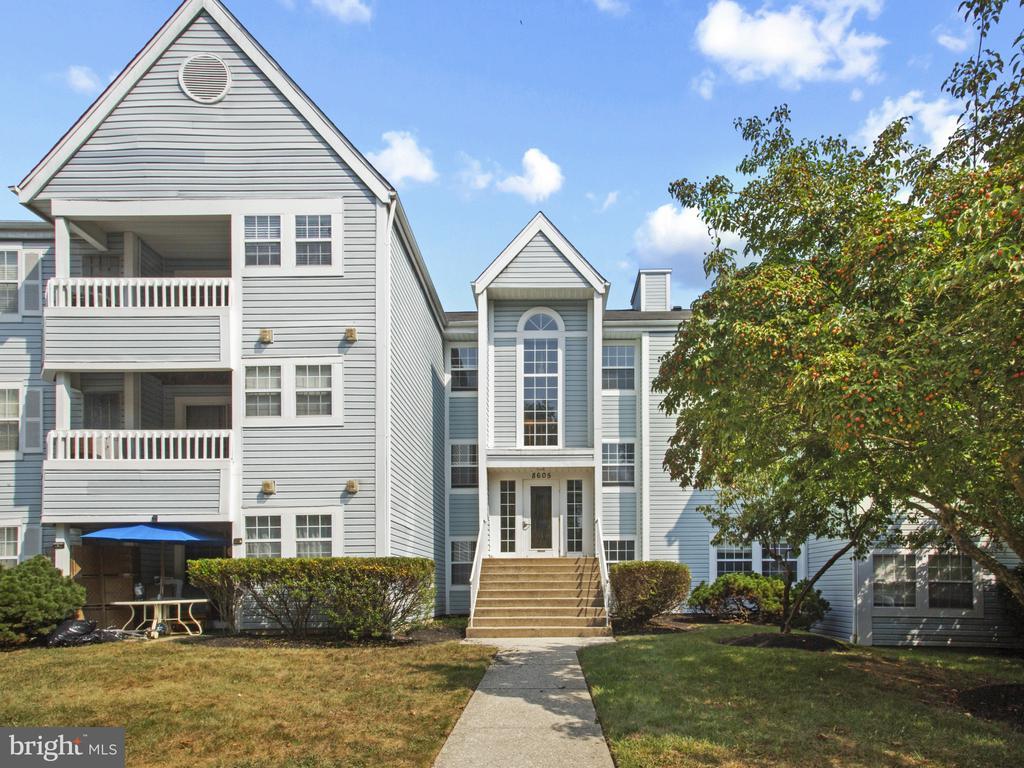 Foto principal - 8605 Falls Run Rd