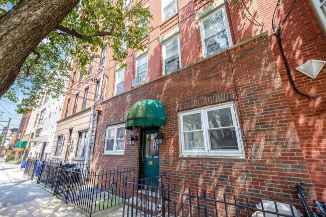 Foto del edificio - 523 Adams St
