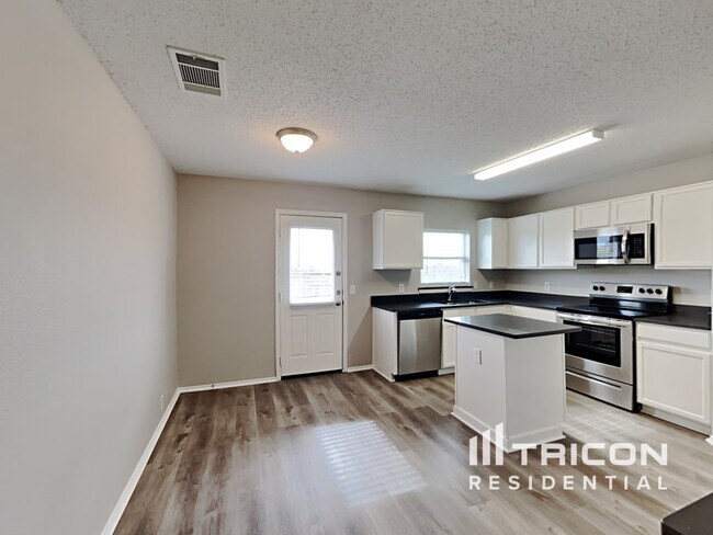 Foto del edificio - 604 Lakeview Drive Red Oak TX